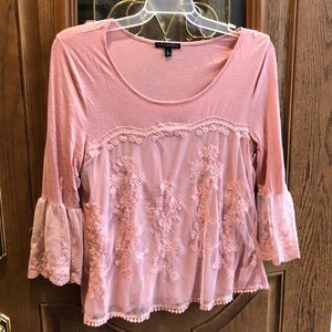 XL lace detail top